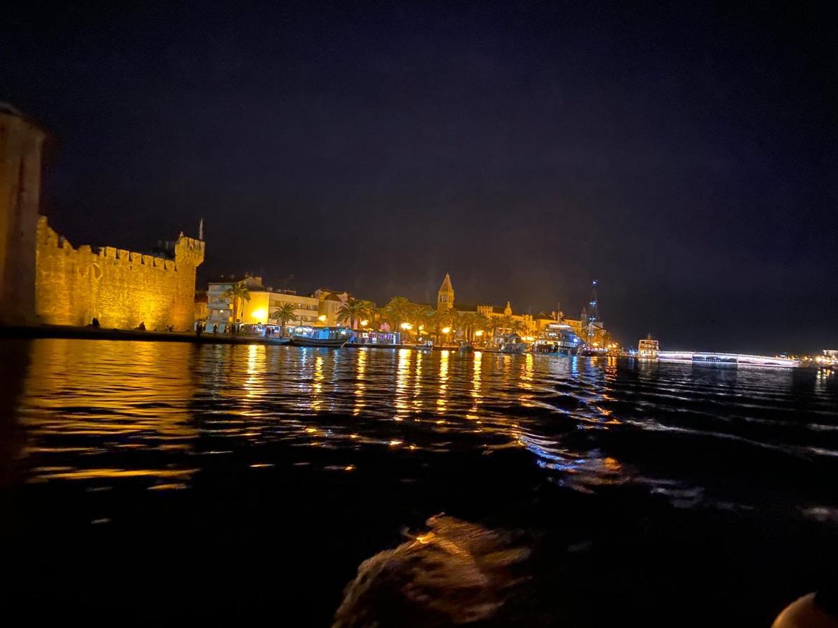 Apartmani Area Doma Trogir Kültér fotó