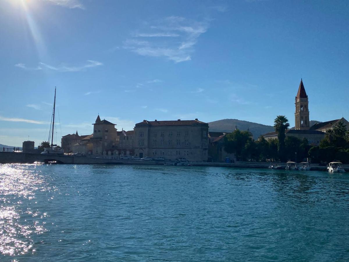 Apartmani Area Doma Trogir Kültér fotó